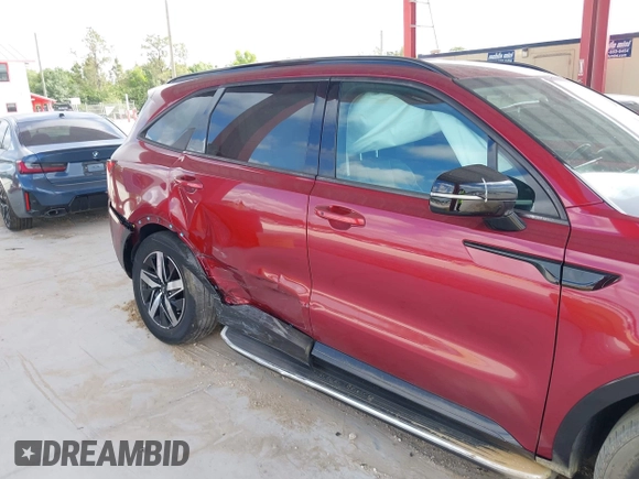 2021 Kia Sorento EX z VIN 5XYRH4LF8MG035215, wystawiony jako IAAI lot #42149481 z przebiegiem 39 408 mil mil oraz . Historia ofert i sprzedaży dostępna na DreamBid. Obrazek 6.