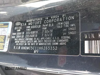 2017 Kia Sedona EX with VIN KNDMC5C11H6265352, listed as a IAAI auction lot 42181524 with 92,880 mi miles. Bid and sale history available at carsss.com. Image 9.