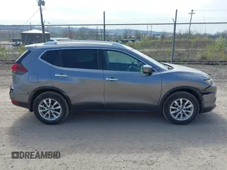 2018 Nissan Rogue SV z VIN KNMAT2MV7JP557753, wystawiony jako IAAI lot #41999721 z przebiegiem 45 130 mil mil oraz . Historia ofert i sprzedaży dostępna na DreamBid. Obrazek 14.