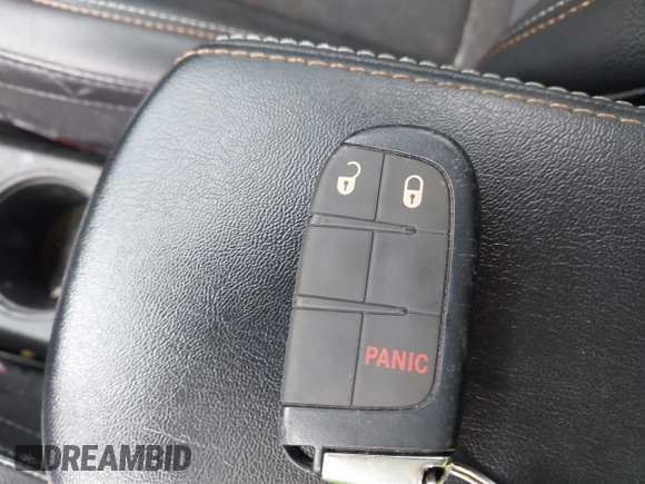 2020 Jeep Compass Latitude z VIN 3C4NJDBB9LT129693, wystawiony jako IAAI lot #42238631 z przebiegiem 36 742 mil mil oraz . Historia ofert i sprzedaży dostępna na DreamBid. Obrazek 11.