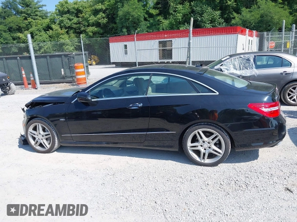 2012 Mercedes-Benz E 550 with VIN WDDKJ7DB5CF150395, listed as a IAAI auction lot 42673196 with 125,247 mi miles and . Bid and sale history available at DreamBid. Image 14.