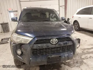 2016 Toyota 4Runner Limited with VIN JTEBU5JR0G5352995, listed as a IAAI auction lot 41632586 with 1 mi miles. Bid and sale history available at carsss.com. Image 12.