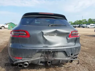 2018 Porsche Macan S with VIN WP1AB2A51JLB31120, listed as a IAAI auction lot 42543887 with 131,088 mi miles and . Bid and sale history available at DreamBid. Image 16.