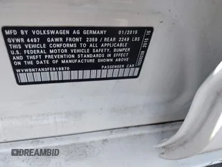 2015 Volkswagen CC R-Line with VIN WVWBN7AN3FE819870, listed as a IAAI auction lot 39390950 with 86,082 mi miles. Bid and sale history available at carsss.com. Image 9.