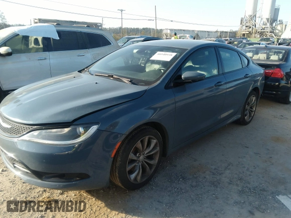 2015 Chrysler 200 S with VIN 1C3CCCBB4FN559992, listed as a IAAI auction lot 40540938 with 117,298 mi miles. Bid and sale history available at carsss.com. Image 17.