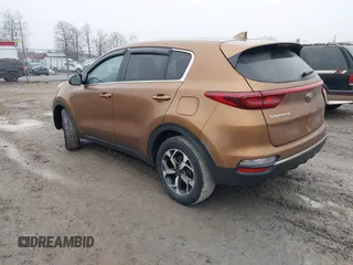2020 Kia Sportage LX with VIN KNDPMCAC1L7807586, listed as a IAAI auction lot 41485581 with 28,941 mi miles. Bid and sale history available at carsss.com. Image 3.