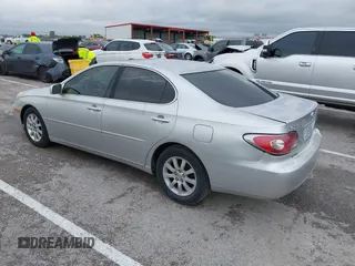 2004 Lexus ES 330 with VIN JTHBA30G740010906, listed as a IAAI auction lot 42171056 with 253,064 mi miles. Bid and sale history available at carsss.com. Image 3.