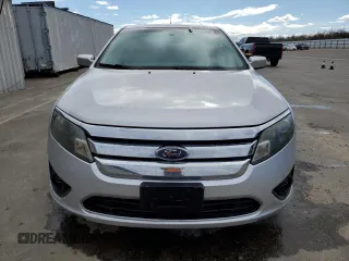 2010 Ford Fusion SE with VIN 3FAHP0HAXAR184611, listed as a Copart auction lot 44443115 with 129,111 mi miles and Clean Title. Bid and sale history available at DreamBid. Image 5.