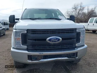 2017 Ford Super Duty F-250 SRW XL with VIN 1FD7W2B69HEC90498, listed as a IAAI auction lot 42032220 with 1 mi miles. Bid and sale history available at carsss.com. Image 13.