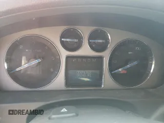 2008 Cadillac Escalade z VIN 1GYEC63858R207681, wystawiony jako Copart lot #60564815 z przebiegiem 98 240 mil mil oraz Czysty tytuł • Clean title. Historia ofert i sprzedaży dostępna na DreamBid. Obrazek 9.