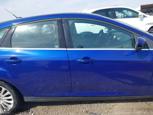 2012 Ford Focus Titanium with VIN 1FAHP3N23CL433041, listed as a IAAI auction lot 41710341 with NaN miles. Bid and sale history available at carsss.com. Image 13.