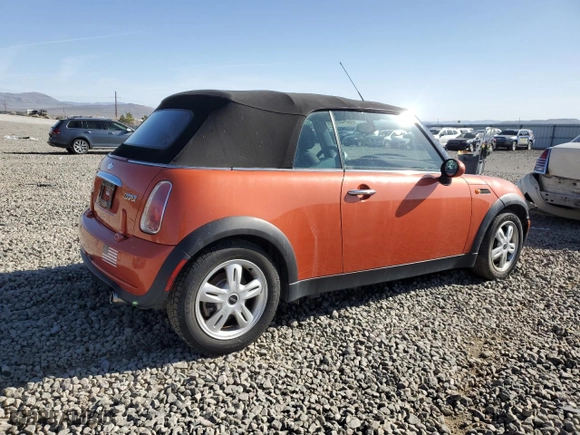 2005 MINI Cooper Convertible with VIN WMWRF33485TG10403, listed as a Copart auction lot 52459735 with 118,445 mi miles and Clean Title. Bid and sale history available at carsss.com. Image 3.