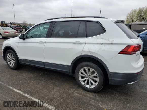 2018 Volkswagen Tiguan S z VIN 3VV1B7AXXJM056479, wystawiony jako Copart lot #53113125 z przebiegiem 99 367 mil mil oraz Szkoda całkowita • Salvage title. Historia ofert i sprzedaży dostępna na DreamBid. Obrazek 2.