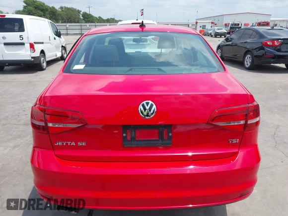 2015 Volkswagen Jetta SE with VIN 3VWD07AJ3FM275737, listed as a IAAI auction lot 42098894 with 131,716 mi miles and . Bid and sale history available at DreamBid. Image 18.