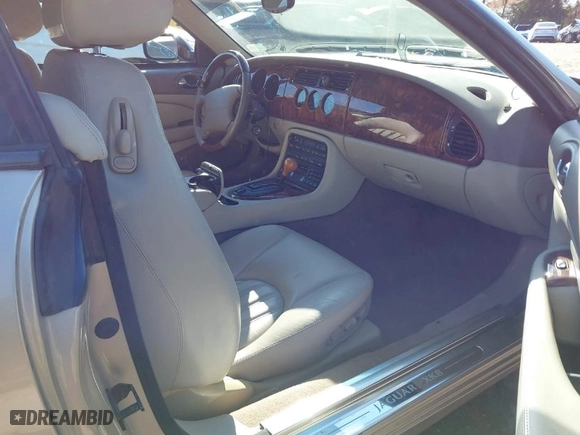 2001 Jaguar XK8 with VIN SAJDA42C21NA20482, listed as a IAAI auction lot 41322790 with NaN miles. Bid and sale history available at carsss.com. Image 5.