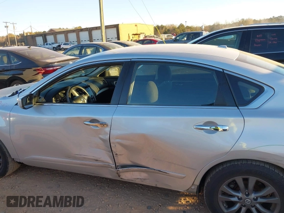 2015 Nissan Altima 2.5 SV with VIN 1N4AL3AP2FC591938, listed as a IAAI auction lot 41023604 with 132,988 mi miles. Bid and sale history available at carsss.com. Image 13.
