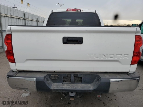 2014 Toyota Tundra 4WD Truck Platinum with VIN 5TFAW5F18EX338597, listed as a Copart auction lot 82150504 with 42,654 mi miles and Salvage Title. Bid and sale history available at carsss.com. Image 6.