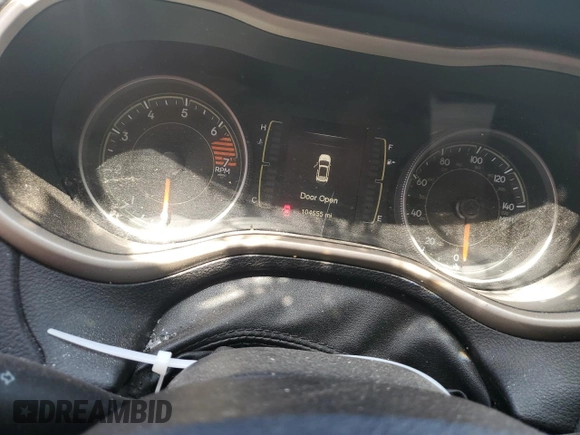 2017 Jeep Cherokee Sport с VIN 1C4PJLAB5HW643353, выставлен на аукционе Copart как лот 57707195 с пробегом 104 655 миль миль и Списание • Salvage title. История ставок и продаж доступна на DreamBid. Изображение 9.