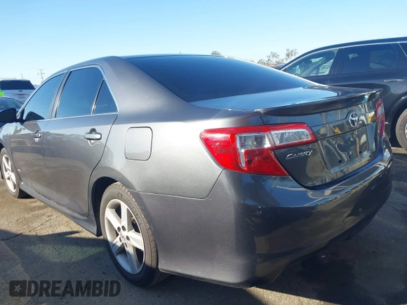 2012 Toyota Camry L with VIN 4T1BF1FK7CU183735, listed as a IAAI auction lot 41677061 with 185,399 mi miles and . Bid and sale history available at carsss.com. Image 3.
