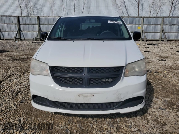 2014 Ram Cargo Van Tradesman with VIN 2C4JRGAG8ER338001, listed as a Copart auction lot 46951905 with 323,135 mi miles and Clean Title. Bid and sale history available at DreamBid. Image 5.