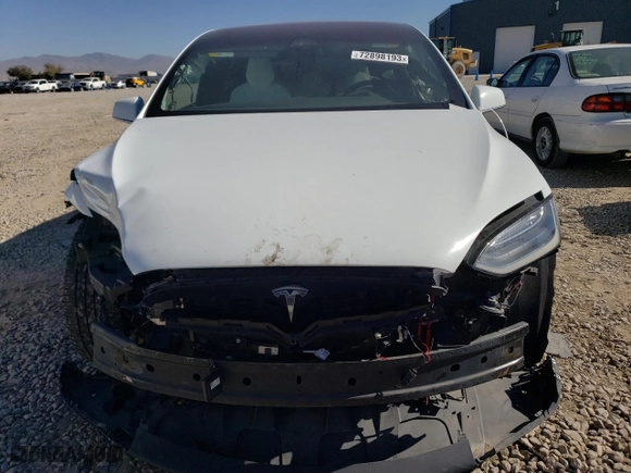 2018 Tesla Model X 75D with VIN 5YJXCAE43JF090044, listed as a Copart auction lot 72898193 with 47049 miles. Bid and sale history available at carsss.com. Image 5.