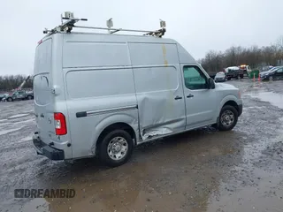 2016 Nissan NV Cargo SV z VIN 1N6BF0LY4GN807205, wystawiony jako IAAI lot #41321682 z przebiegiem 151 759 mil mil oraz . Historia ofert i sprzedaży dostępna na DreamBid. Obrazek 4.