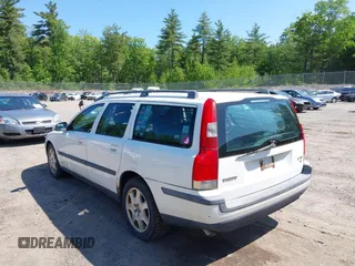 2001 Volvo V70 с VIN YV1SW53D411061537, выставлен на аукционе IAAI как лот 42397688 с пробегом 216 520 миль миль и . История ставок и продаж доступна на DreamBid. Изображение 3.