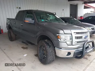 2013 Ford F-150 XL z VIN 1FTFW1ET9DKD23068, wystawiony jako IAAI lot #42708084 z przebiegiem 180 550 mil mil oraz . Historia ofert i sprzedaży dostępna na DreamBid. Obrazek 1.