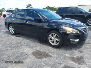 2013 Nissan Altima SV with VIN 1N4AL3AP8DC137173, listed as a IAAI auction lot 42716255 with 121,387 mi miles and . Bid and sale history available at DreamBid. Image 1.