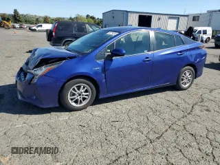 2016 Toyota Prius Two z VIN JTDKBRFU3G3513219, wystawiony jako Copart lot #56714395 z przebiegiem 226 899 mil mil oraz Czysty tytuł • Clean title. Historia ofert i sprzedaży dostępna na DreamBid. Obrazek 1.