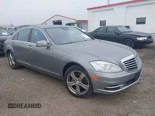 2011 Mercedes-Benz S-Class S 550 with VIN WDDNG7BB0BA382476, listed as a IAAI auction lot 41485553 with 126,082 mi miles. Bid and sale history available at carsss.com. Image 1.