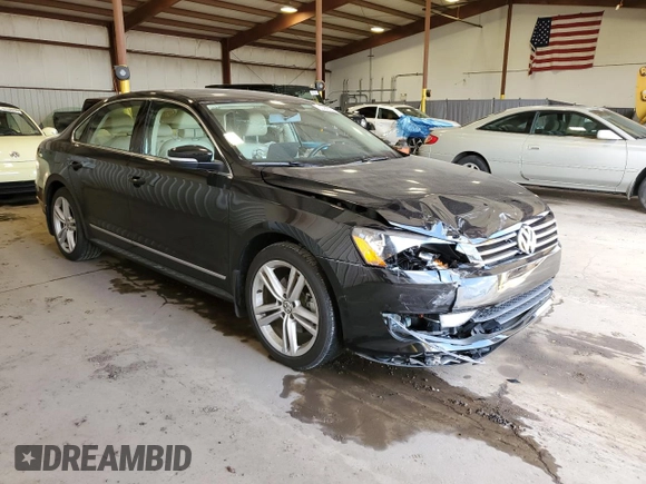 2015 Volkswagen Passat Sport z VIN 1VWBT7A32FC120193, wystawiony jako Copart lot #53448315 z przebiegiem 27 996 mil mil oraz Szkoda całkowita • Salvage title. Historia ofert i sprzedaży dostępna na DreamBid. Obrazek 4.
