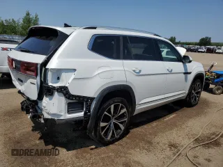 2024 Volkswagen Atlas SEL Premium R-Line with VIN 1V2FR2CA2RC557387, listed as a Copart auction lot 60269075 with 6,676 mi miles and Salvage title. Bid and sale history available at DreamBid. Image 3.