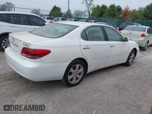 2005 Lexus ES 330 with VIN JTHBA30G355104818, listed as a IAAI auction lot 42068822 with 162,043 mi miles. Bid and sale history available at carsss.com. Image 4.