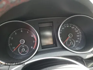 2012 Volkswagen GTI w/Conv & Sunroof с VIN WVWEV7AJ4CW222484, выставлен на аукционе Copart как лот 57270915 с пробегом Не указан миль и Списание • Salvage title. История ставок и продаж доступна на DreamBid. Изображение 9.