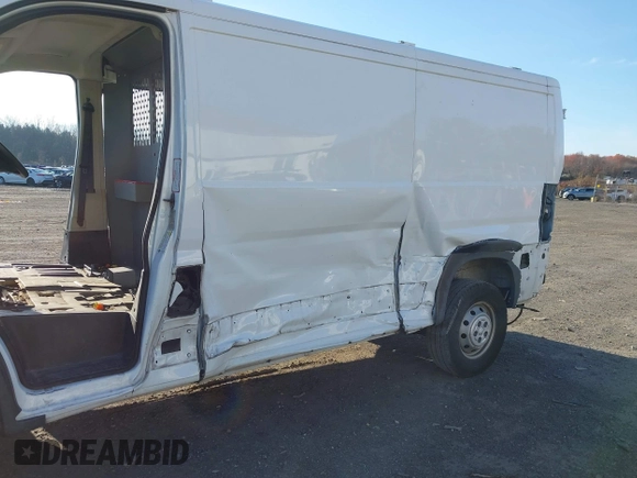 2018 Ram ProMaster Cargo with VIN 3C6TRVAG1JE152736, listed as a IAAI auction lot 40743120 with Not Provided miles and . Bid and sale history available at DreamBid. Image 5.