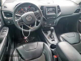 2019 Jeep Cherokee Latitude Plus with VIN 1C4PJLLB3KD357999, listed as a Copart auction lot 60349725 with 79,061 mi miles and Clean title. Bid and sale history available at DreamBid. Image 8.