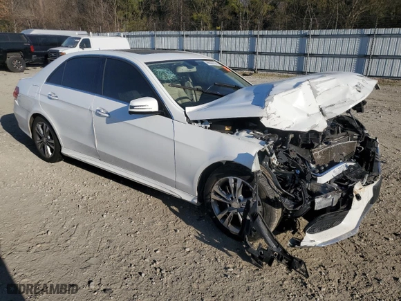 2015 Mercedes-Benz E-Class E 350 Luxury with VIN WDDHF8JB4FB108236, listed as a Copart auction lot 48630735 with 136,994 mi miles and Salvage Title. Bid and sale history available at carsss.com. Image 4.