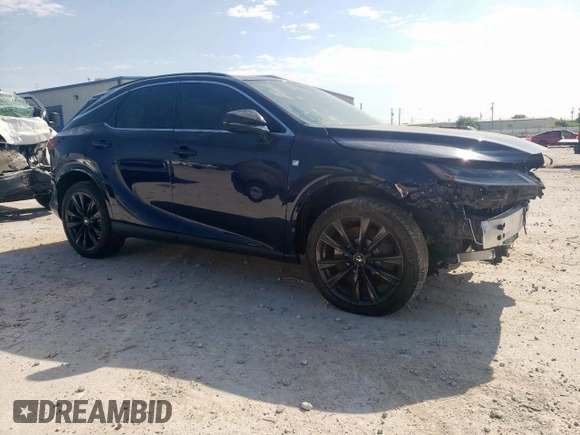 2023 Lexus RX 350 z VIN 2T2BAMCA6PC003109, wystawiony jako Copart lot #56751345 z przebiegiem 20 508 mil mil oraz Szkoda całkowita • Salvage title. Historia ofert i sprzedaży dostępna na DreamBid. Obrazek 4.