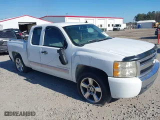 2007 Chevrolet Silverado 1500 LT w/1LT with VIN 1GCEC19J57Z502572, listed as a IAAI auction lot 36419017 with 408,345 mi miles. Bid and sale history available at carsss.com. Image 1.
