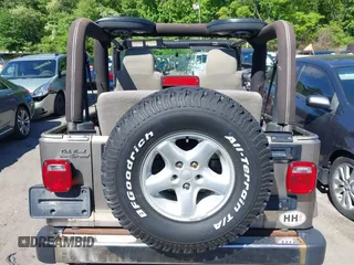 2005 Jeep Wrangler X with VIN 1J4FA39S15P305528, listed as a IAAI auction lot 42288177 with 189,767 mi miles and . Bid and sale history available at DreamBid. Image 16.