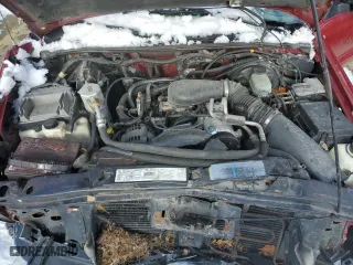 2002 Chevrolet Blazer LS with VIN 1GNCT18W12K108077, listed as a Copart auction lot 87490474 with 130,244 mi miles and Salvage Title. Bid and sale history available at carsss.com. Image 12.