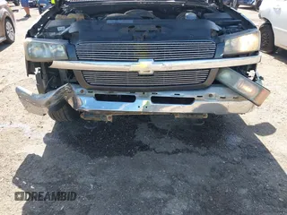 2005 Chevrolet Silverado 1500 LS with VIN 1GCEC19Z45Z212469, listed as a IAAI auction lot 42471142 with 171,228 mi miles and . Bid and sale history available at DreamBid. Image 6.
