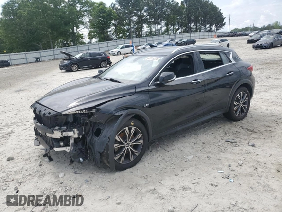 2017 Infiniti QX30 Premium z VIN SJKCH5CRXHA026637, wystawiony jako Copart lot #53259225 z przebiegiem Nie podano mil oraz Szkoda całkowita • Salvage title. Historia ofert i sprzedaży dostępna na DreamBid. Obrazek 1.