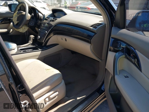 2008 Acura MDX Tech Pkg with VIN 2HNYD28388H539825, listed as a IAAI auction lot 41696141 with 239,598 mi miles. Bid and sale history available at carsss.com. Image 5.