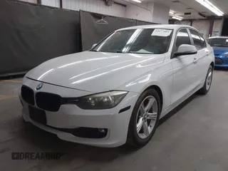 2013 BMW 3 Series 328i z VIN WBA3A5G5XDNP25779, wystawiony jako IAAI lot #42677403 z przebiegiem 93 020 mil mil oraz . Historia ofert i sprzedaży dostępna na DreamBid. Obrazek 17.