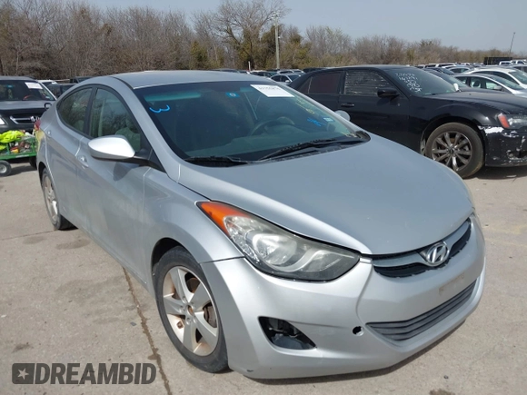 2013 Hyundai Elantra GLS z VIN 5NPDH4AE6DH257524, wystawiony jako IAAI lot #41755876 z przebiegiem 198 554 mil mil oraz . Historia ofert i sprzedaży dostępna na DreamBid. Obrazek 6.