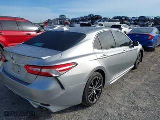 2020 Toyota Camry SE with VIN 4T1G11AK5LU357877, listed as a IAAI auction lot 41883271 with 111,246 mi miles. Bid and sale history available at carsss.com. Image 4.