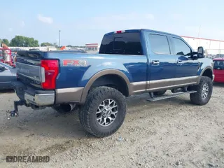 2017 Ford Super Duty F-250 SRW Lariat with VIN 1FT7W2BT9HED50676, listed as a IAAI auction lot 40101868 with 154,199 mi miles. Bid and sale history available at carsss.com. Image 4.
