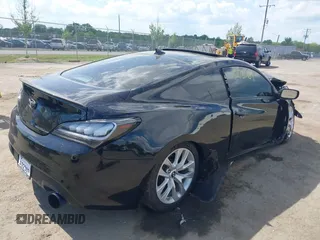 2013 Hyundai Genesis Coupe Premium z VIN KMHHT6KD5DU105396, wystawiony jako IAAI lot #42178264 z przebiegiem 95 548 mil mil oraz . Historia ofert i sprzedaży dostępna na DreamBid. Obrazek 4.